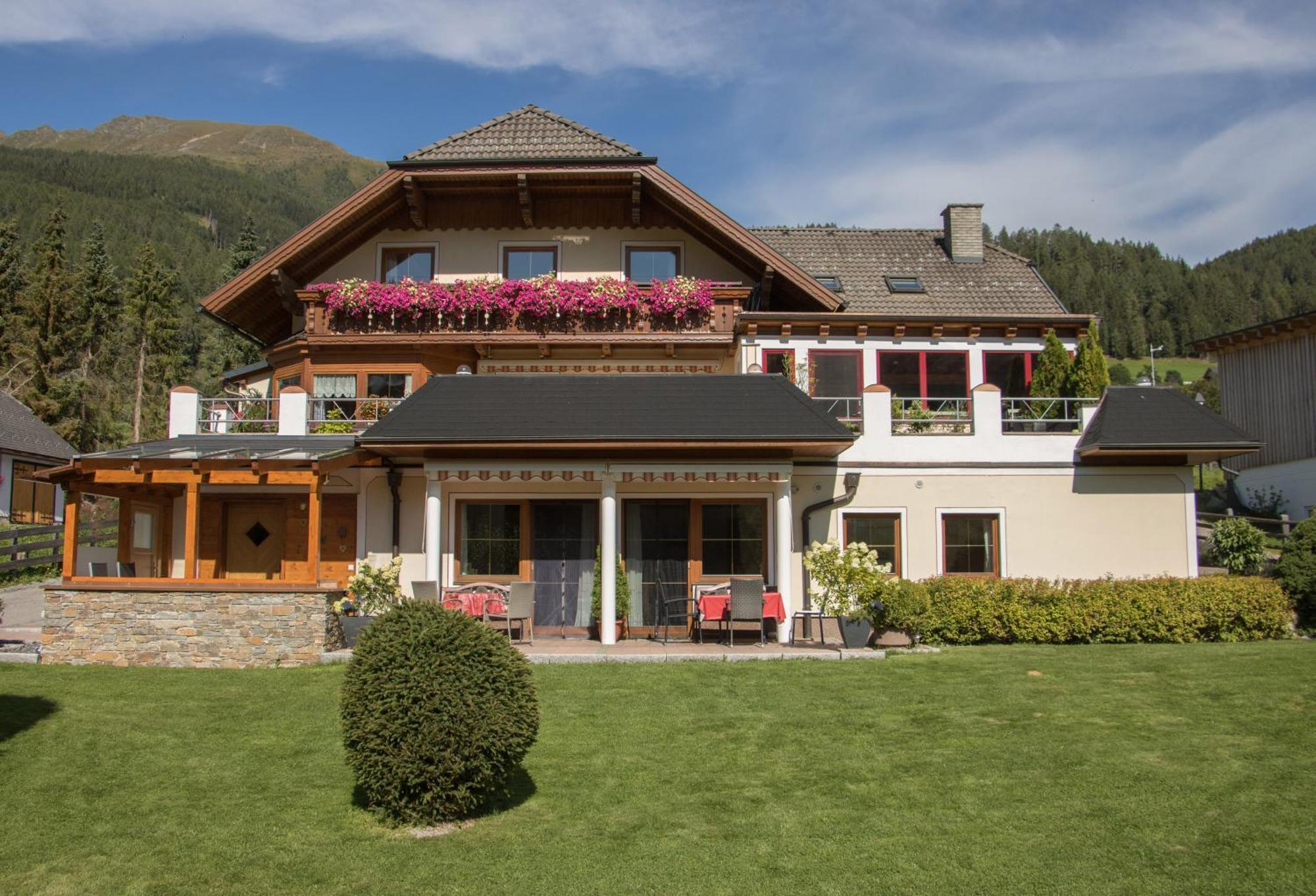Lungau Apartment - Ferienwohnung Haus Esl Hintergoriach Bagian luar foto